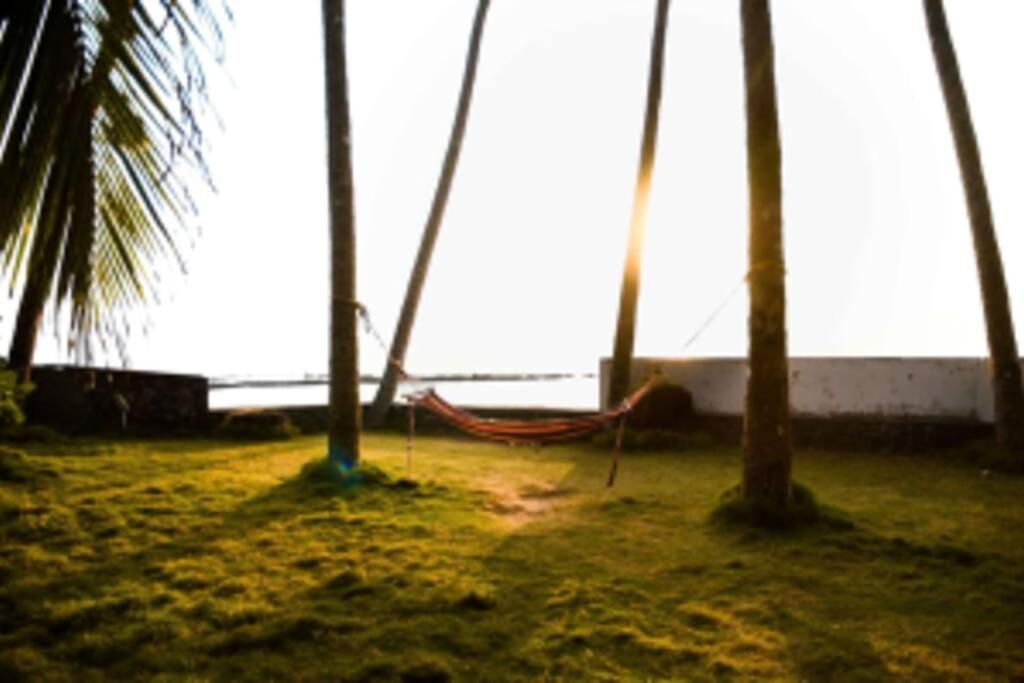 Baywatch By Grha - A Picturesque Beachfront Villa Kozhikode Exteriör bild