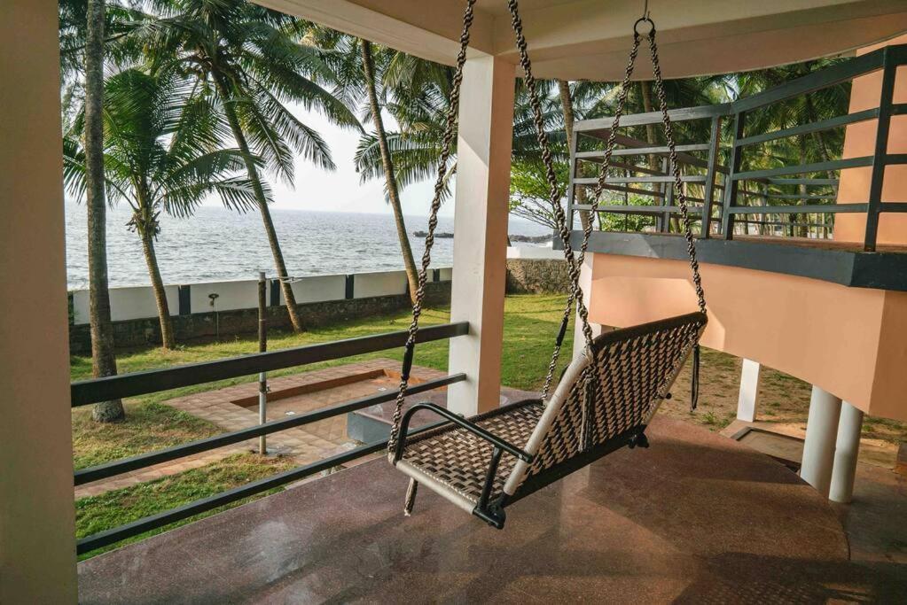 Baywatch By Grha - A Picturesque Beachfront Villa Kozhikode Exteriör bild